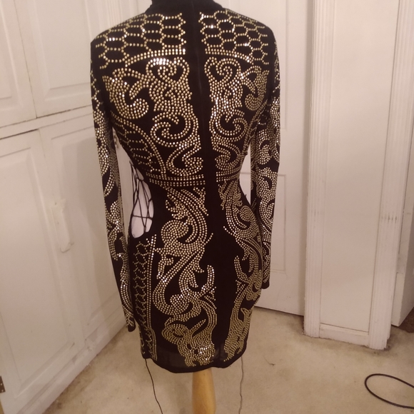 Dress - Picture 3 of 11